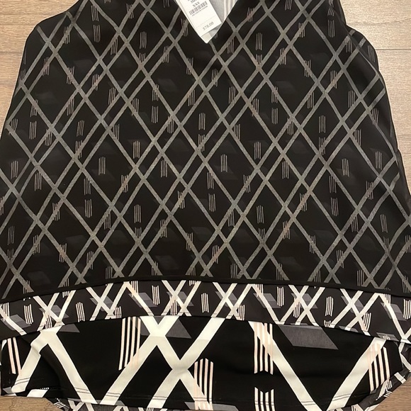 NWT White House Black Market Split Back Shell - Size XXS - Picture 5 of 8